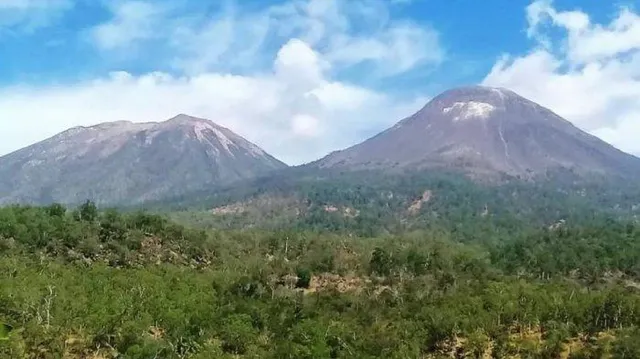 gunung lewotobi laki-laki