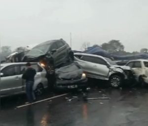 Kecelakaan Beruntun Terjadi di Ruas Jalan Tol Purbaleunyi KM 92