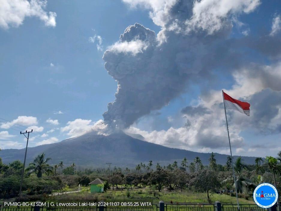 Gunung Lewotobi Laki-laki Kembali Erupsi