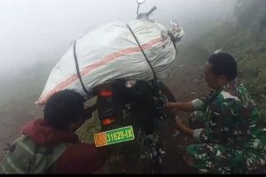 sampah di gunung rinjani