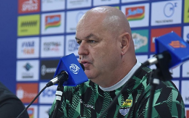 Bojan Hodak PSS Sleman vs Persib Bandung