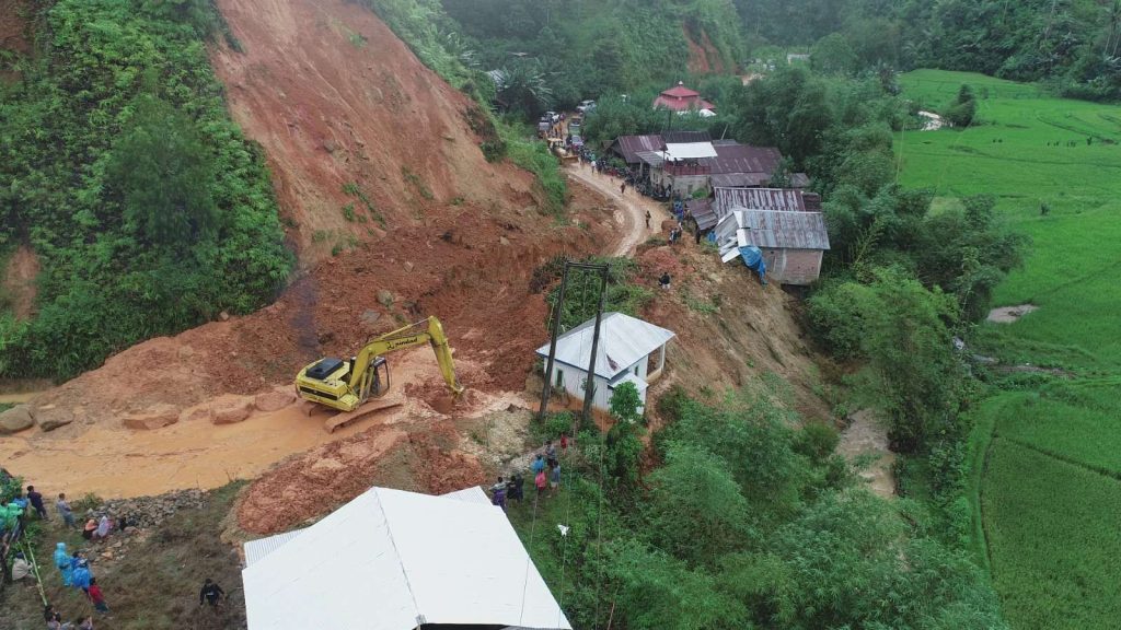 Empat Desa di Mamuju Terisolir Tertutup Material Longsor