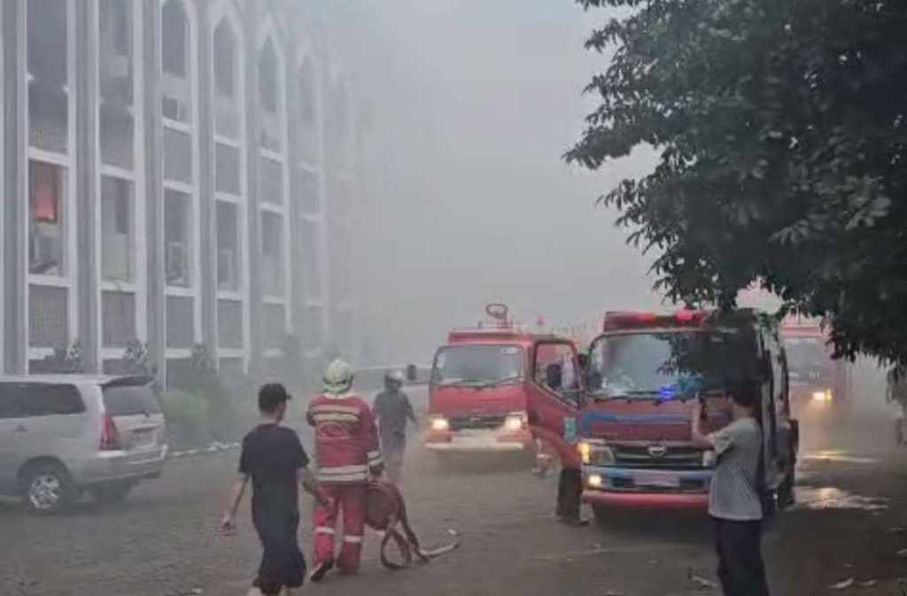 Gedung Rektorat UIN Jakarta Kebakaran