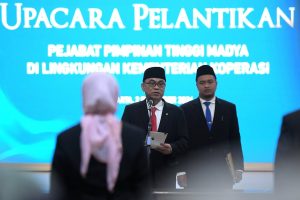 Menteri Koperasi