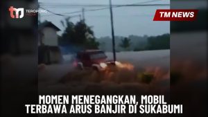 Momen Menegangkan, Mobil Terbawa Arus Banjir di Su-Cover