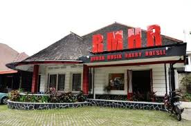 Rumah Musik Harry Roesli dijual