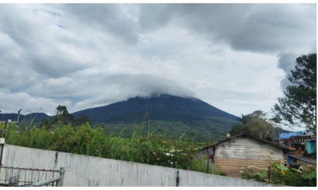 Gunung Kerinci Alami Peningkatan Aktivitas Kegempaan