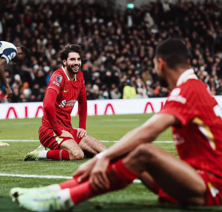 Liverpool Kokoh di Puncak Klasemen