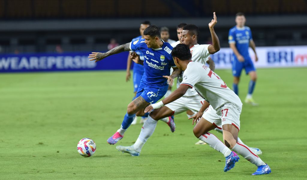 Klasemen Liga 1 Pekan ke-16: Persebaya Nyaman di Puncak, Persib Bandung Menguntit