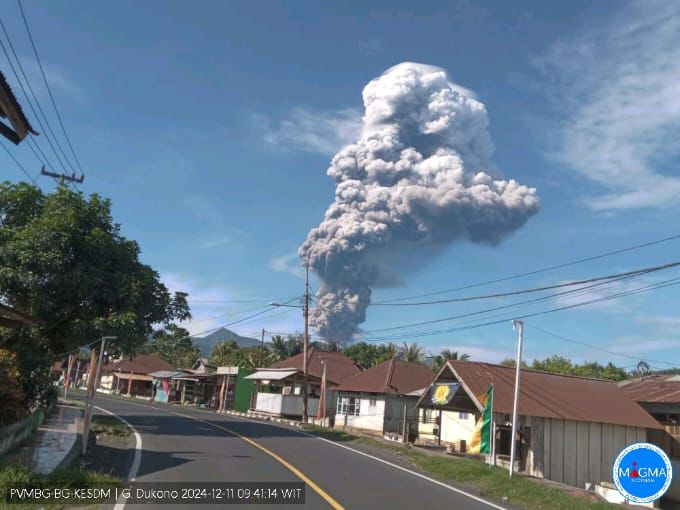 Gunung Dukono Meletus Dahsyat