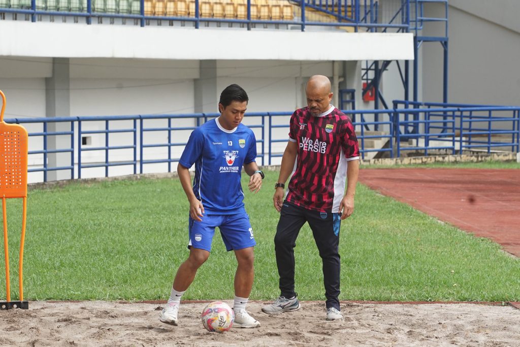 Febri Hariyadi Kembali Jalani Sesi Latihan