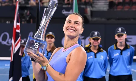 Sabalenka-trophy-WW