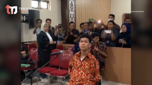 Momen Agus Turun dari Mobil di Sidang Perdana: Tak Sempat Beri Sambutan, Sidang Digelar Tertutup