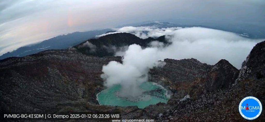 Gunung Dempo Meletus Masyarakat dan Wisatawan Dilarang Mendekat