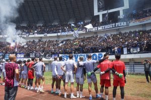 Respons Bojan Hodak Setelah Ribuan Bobotoh Beri Motivasi