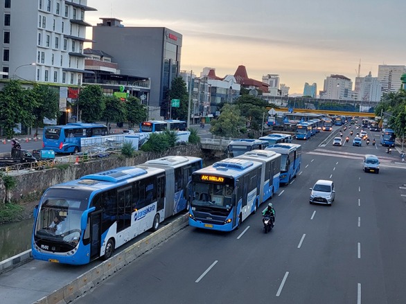 Konser Maroon 5 TransJakarta Beroperasi