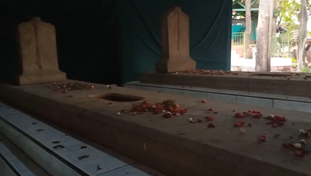 Makam Eyang Raden Sukmawijaya