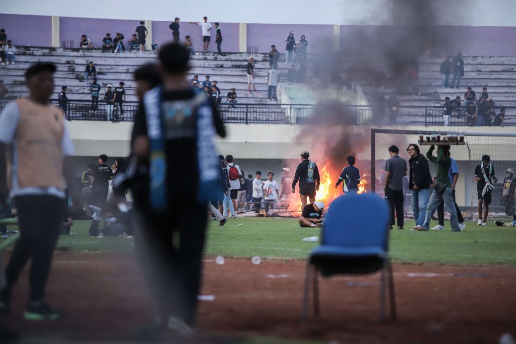 Pertandingan Persela vs Persijap RUSUH