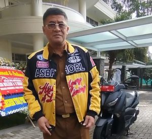 Wagub Erwan Pilih Naik Motor ke Gedung Sate