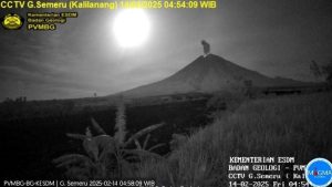 gunung_semeru_erupsi