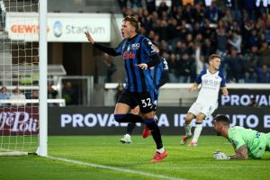 mateo-retegui-celebrando-un-gol-ante-el-hellas-verona-en-la-serie-a-2024-25--efe