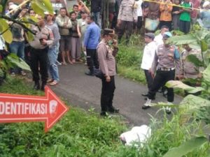 Penemuan mayat di tanah datar