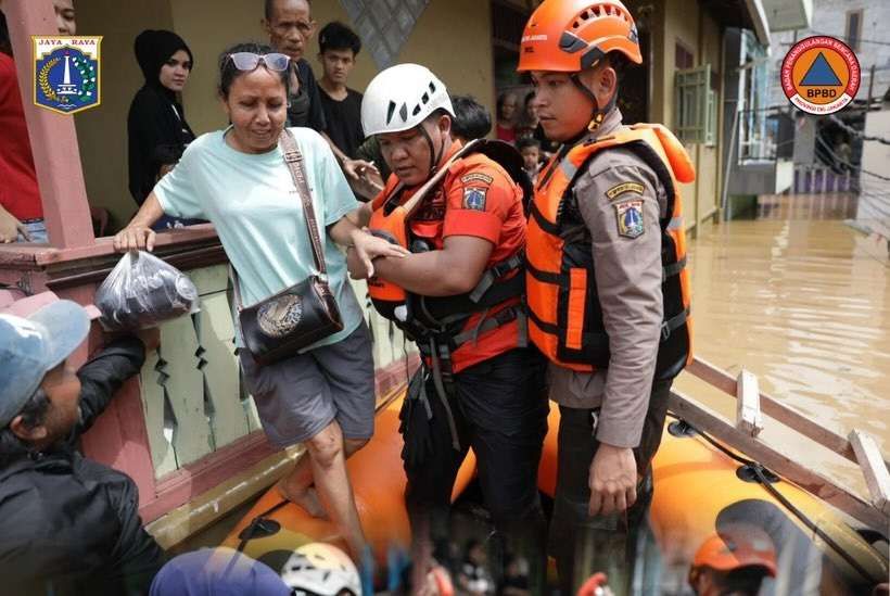 BPBD Catat Ribuan Warga Jakarta Masih Mengungsi