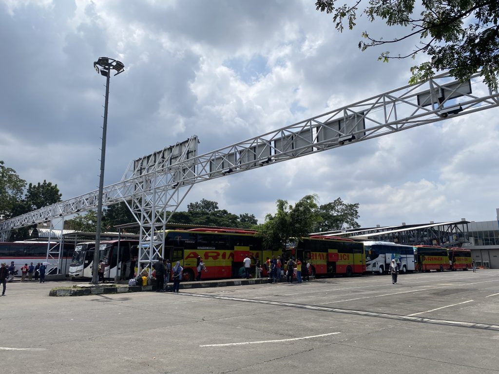 Terminal Leuwipanjang Alami Lonjakan Penumpang