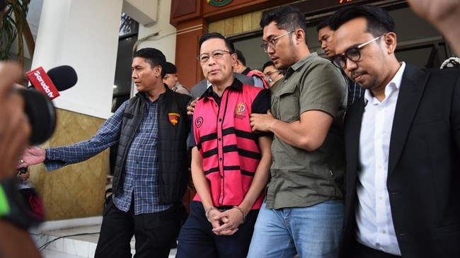 Tom Lembong Didakwa Rugikan Negara Rp515 miliar