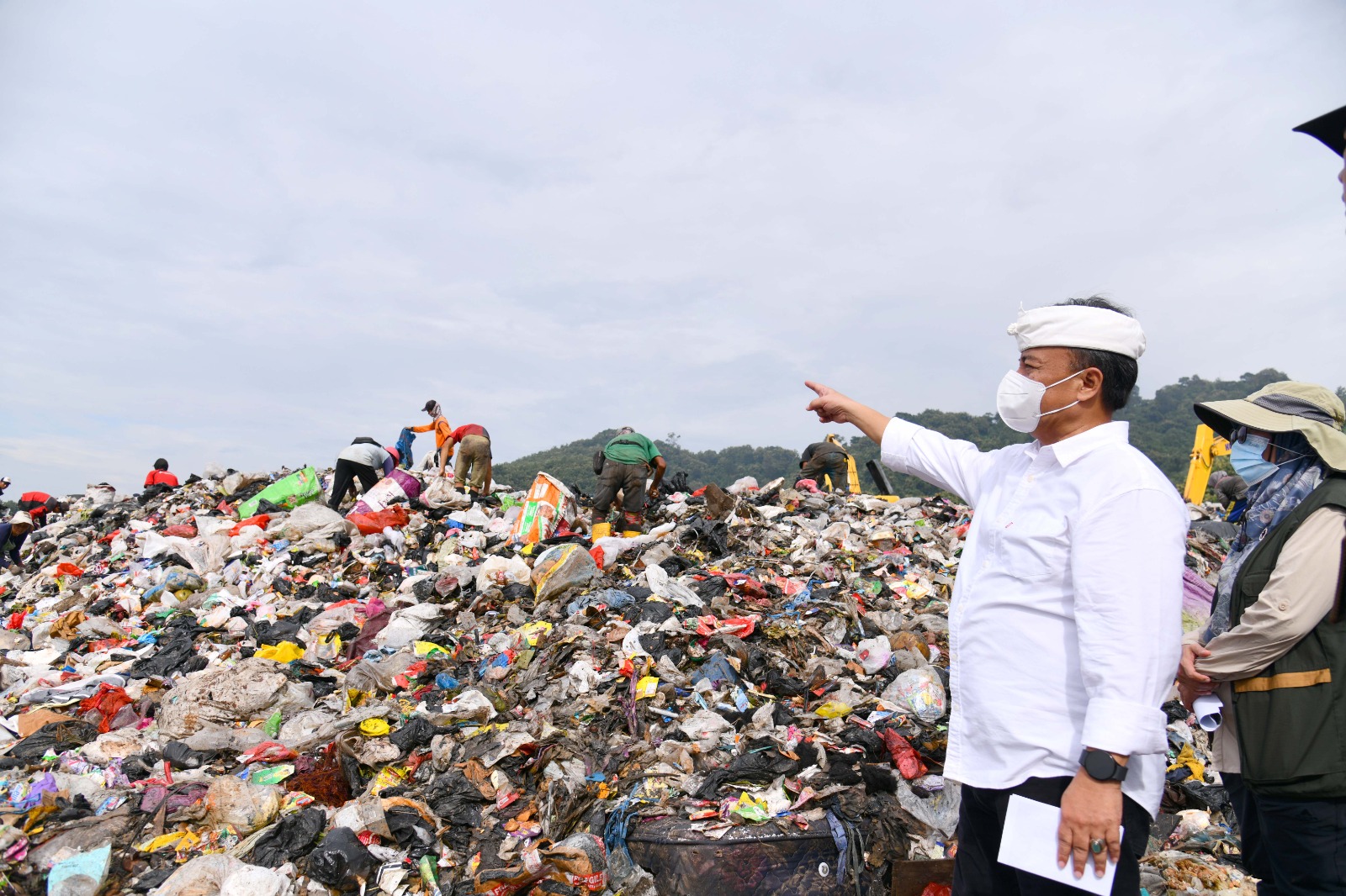 Cek Longsor Sampah di TPA Sarimukti Herman