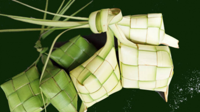 bahaya bikin ketupat pakai plastik