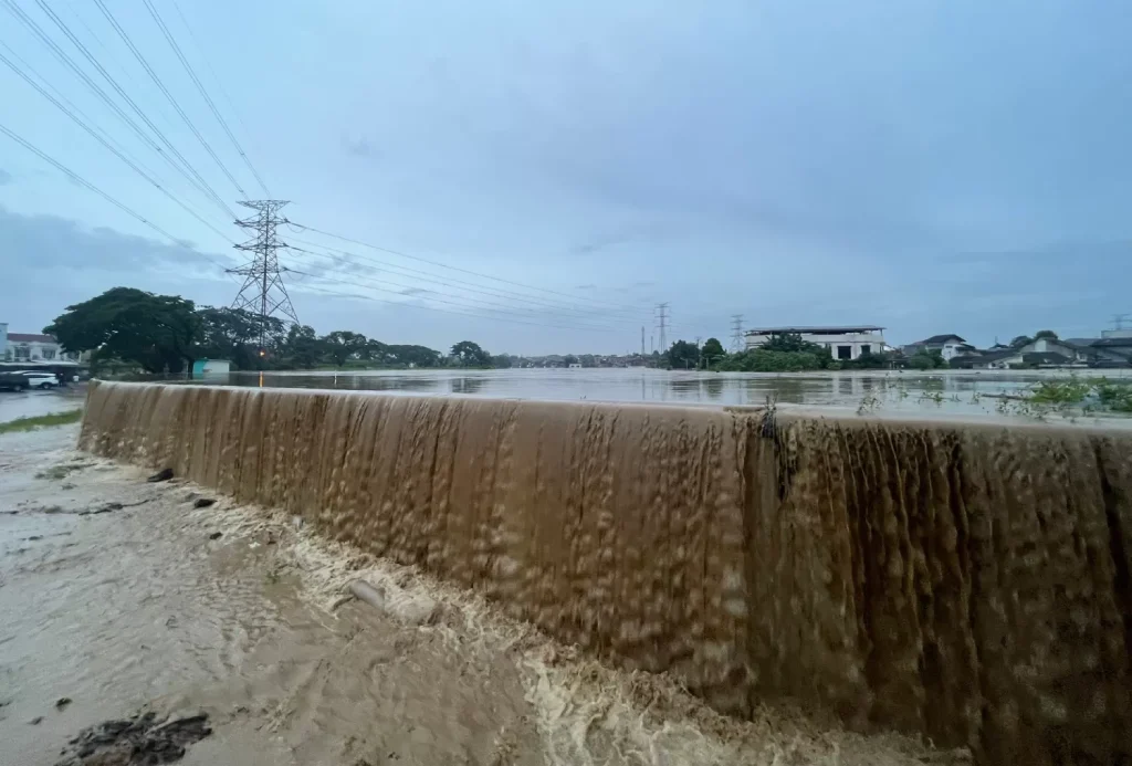 banjir bekasi-1