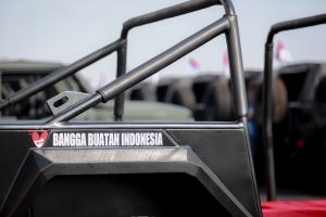 Farhan Apresiasi Mobil Maung MV3 Buatan PT Pindad