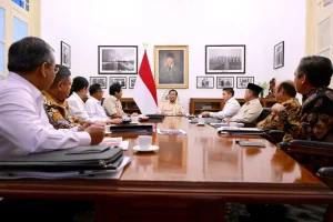 prabowo kumpulkan seluruh menteri jelang maghrib