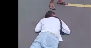 tidur tengah jalan