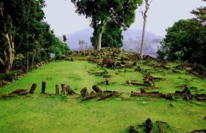 pemugaran situs Gunung Padang