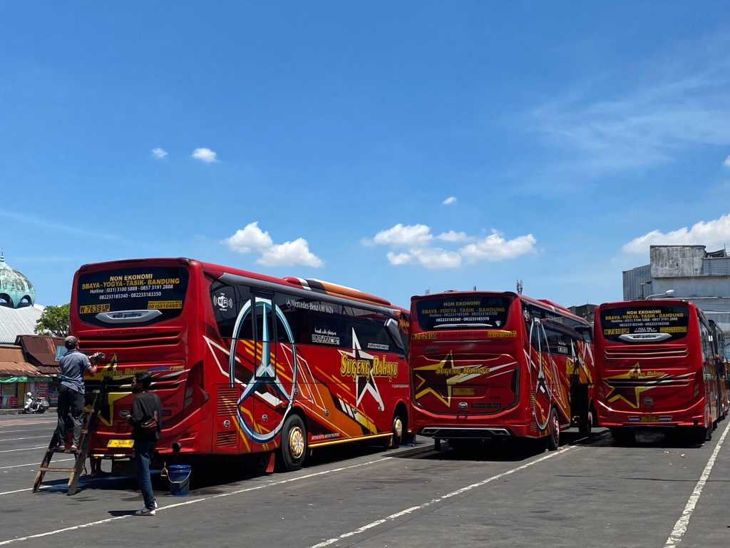 Arus Balik Lebaran 1446 H di Terminal Cicaheum Alami Lonjakan, Capai 7.761 Orang