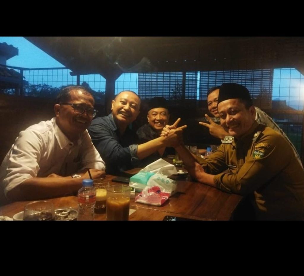 Cabup Cecep - Asep Temui Iwan Saputra, Saling Puji Dalam Pertemuan Penuh Akrab