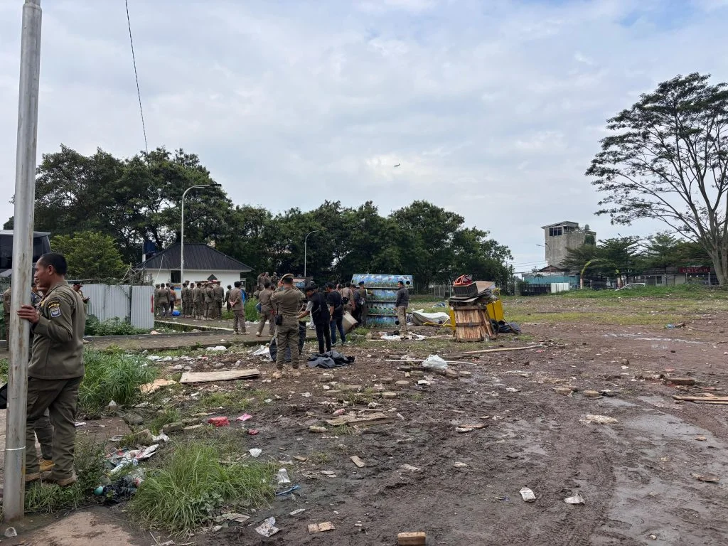 Langgar Aturan, Pemkot Bandung Segel Lahan Palaguna