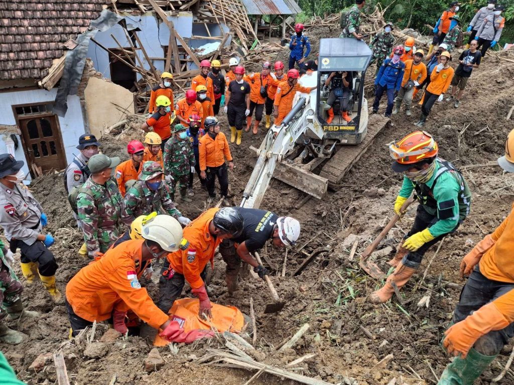 Enam Orang Meninggal, Pencarian Korban Longsor Trenggalek Ditutup