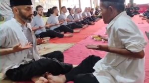 Bule Eropa belajar silat Cimande