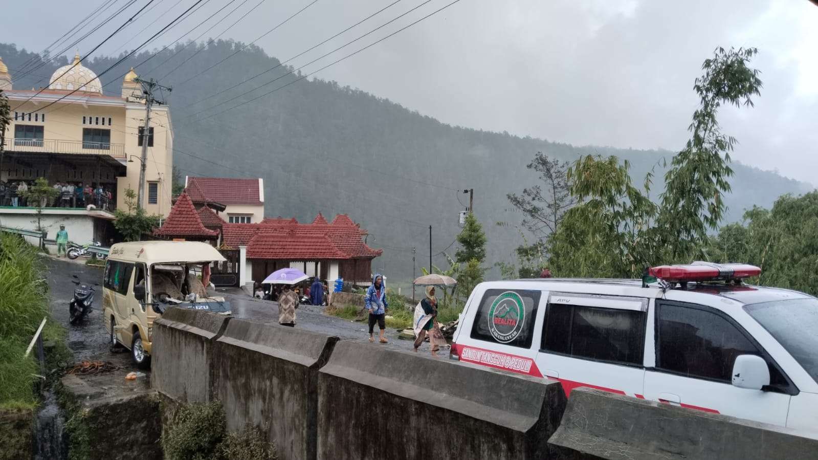 Fakta Kecelakaan Maut Minibus Wisatawan di Tawangmangu Akibatkan 5 Orang Tewas