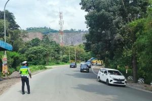 Sistem buka tutup jalur Garut