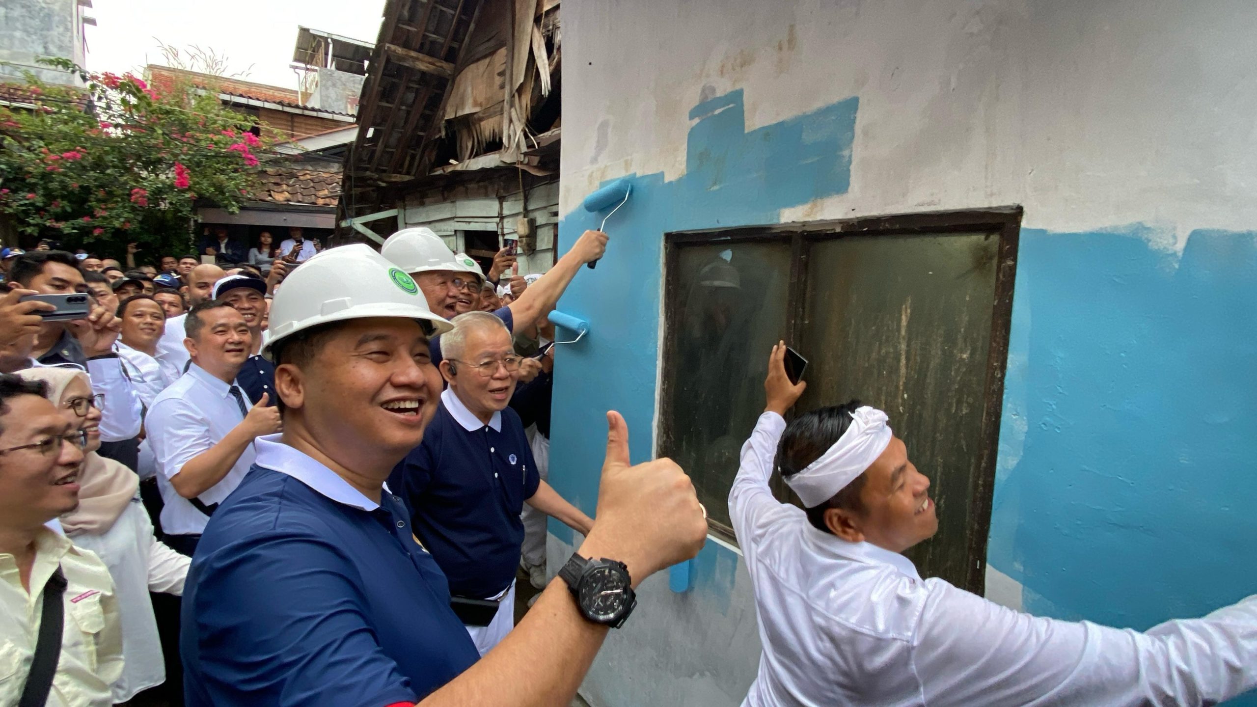 Kolaborasi Pemerintah Pusat, Provinsi, Kota dan CSR, Renovasi 500 Rumah Tak Layak Huni di Kota Bandung