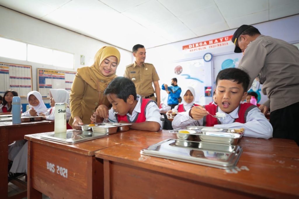 Fakta Ratusan SMPN 35 Kota Bandung Alami Keracunan Usai Konsumsi MBG