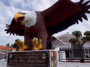 Patung Rajawali Indramayu