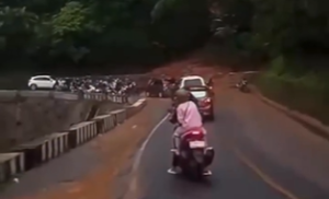 Longsor Cikijing Majalengka Akibatkan Akses ke Kuningan Terganggu