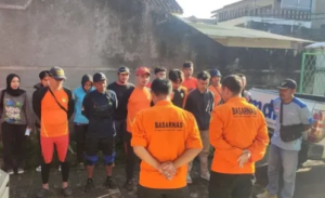 Tim SAR Gabungan Lakukan Pencarian Korban Tenggelam di Sungai Cimanuk