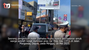 Terobos Zona CFD Margonda, Mobil Dihadang dan Disoraki Warga