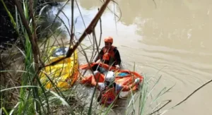 Korban Terseret Arus Sungai Cipelang Ujung Sumedang Ditemukan Meninggal